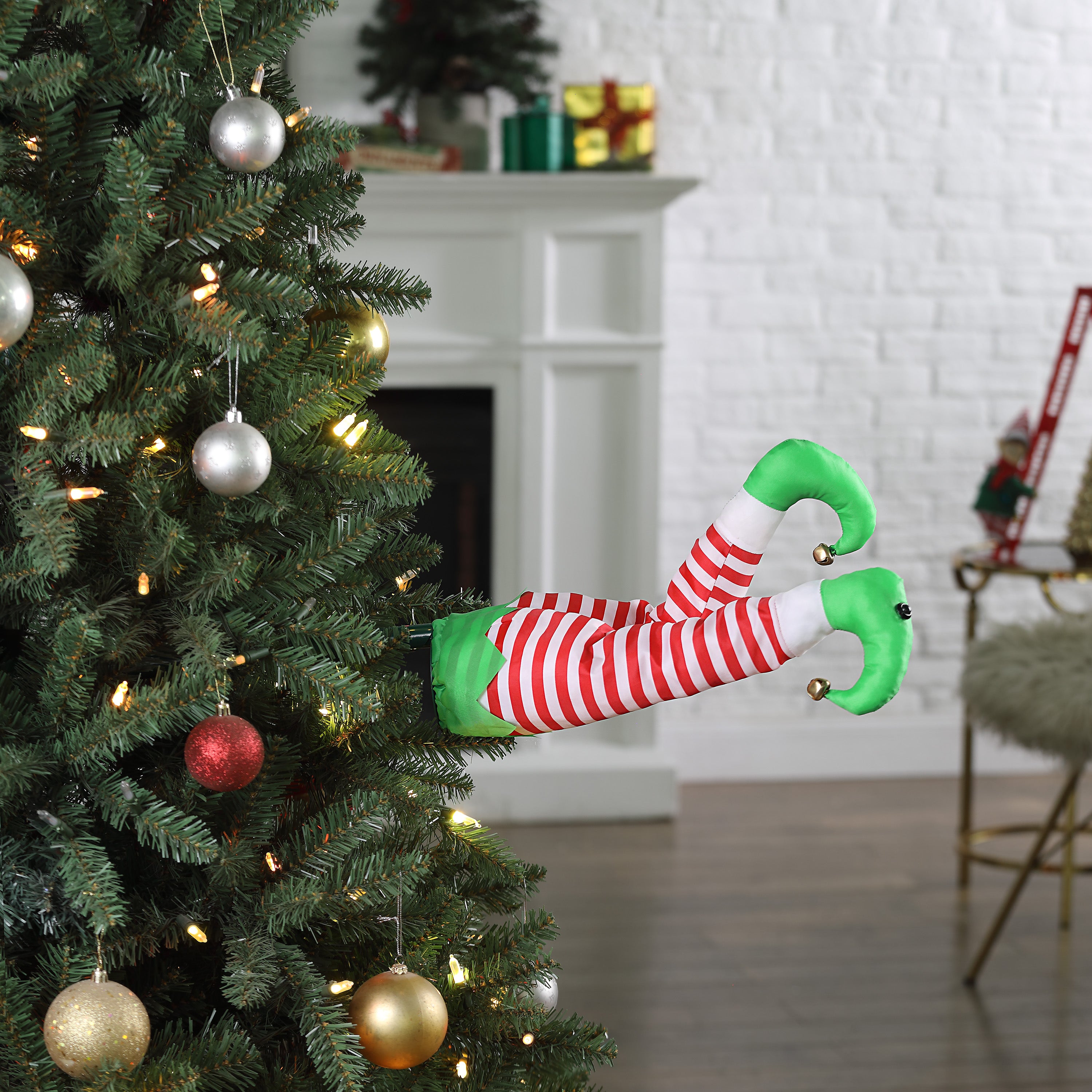 16 in. Treeside Kickers - Elf in Green Boots