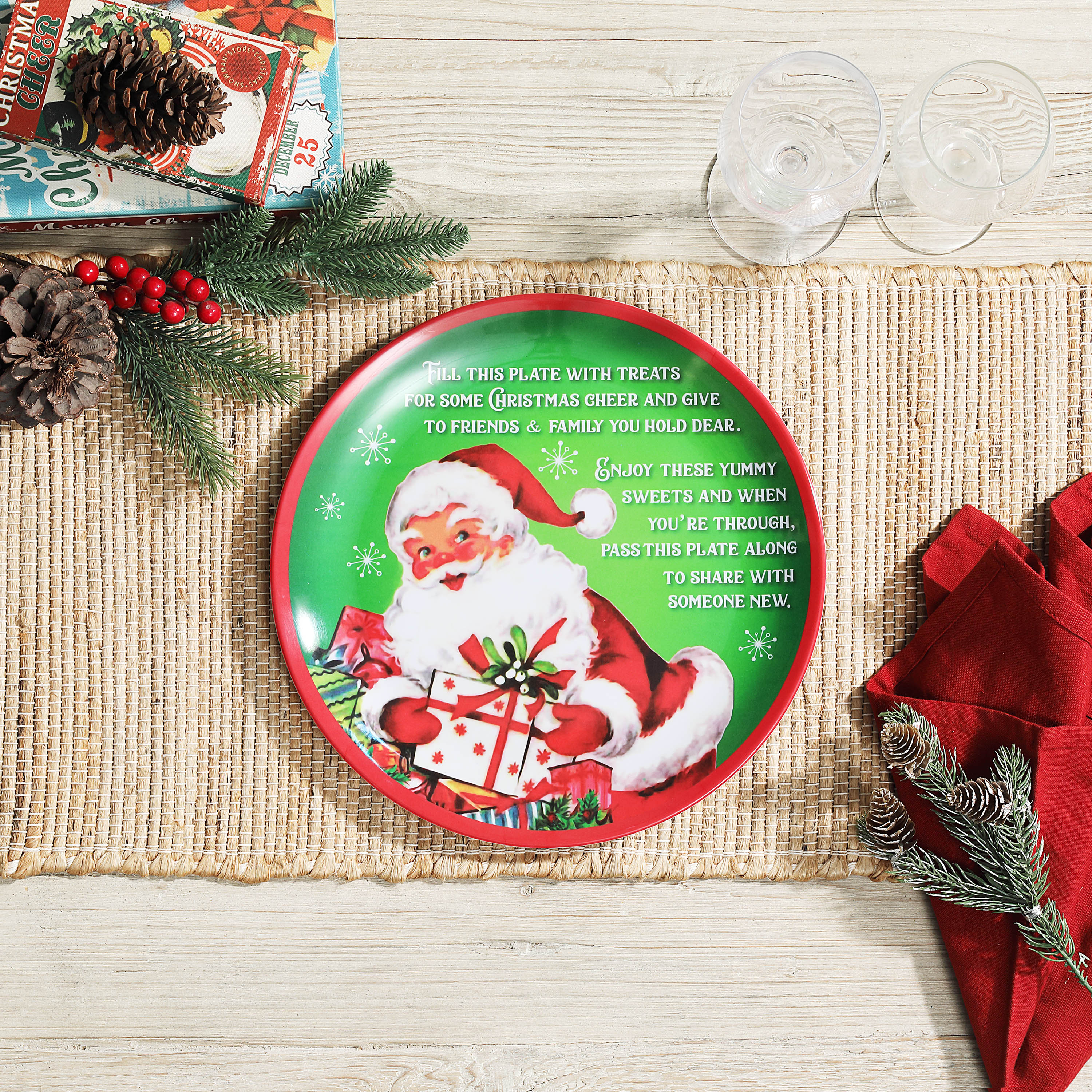 12 in. Santa's Giving Plate - Thumbnail 2