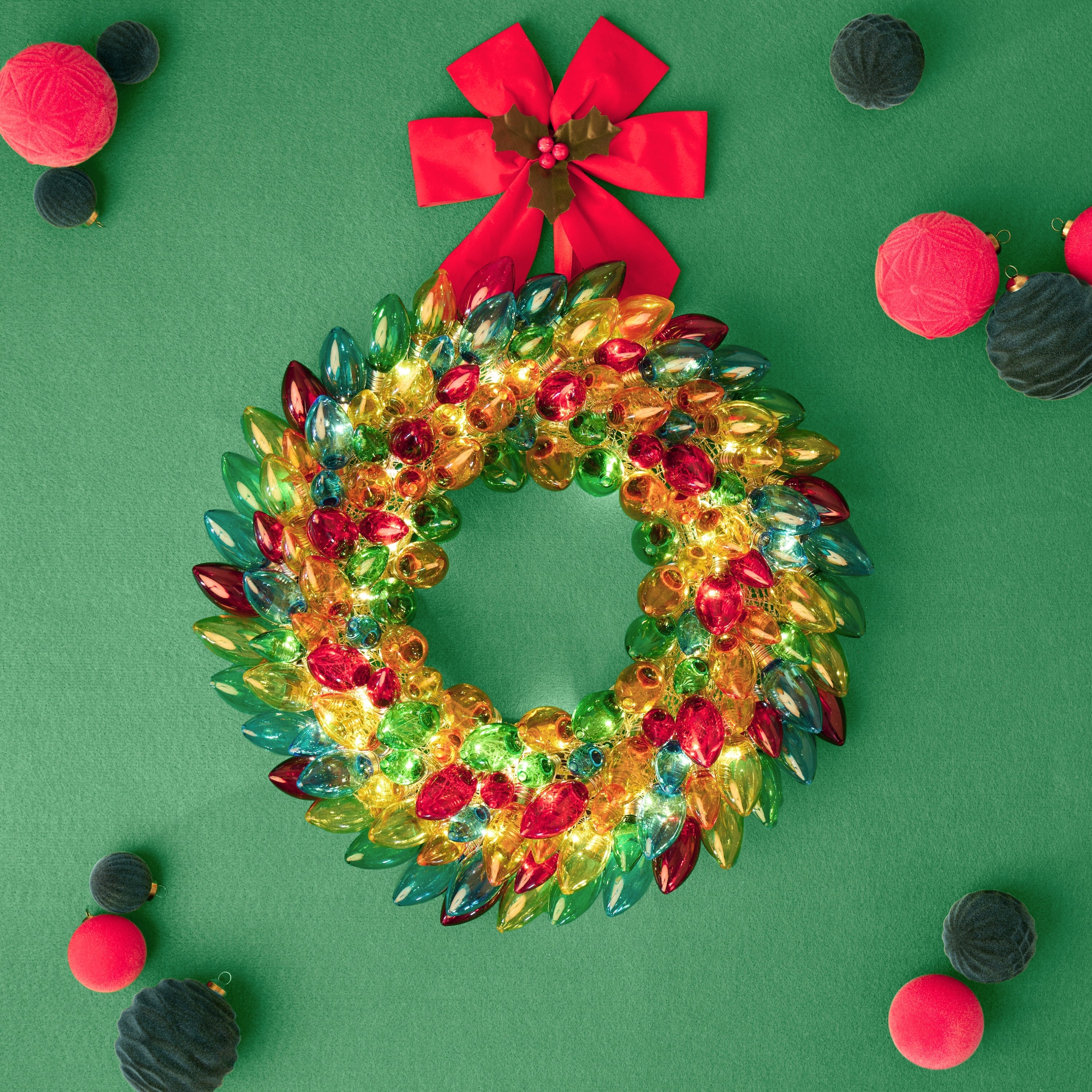 17 in. Retro C9 Bulb Wreath - Multi - Color - Mr. Christmas