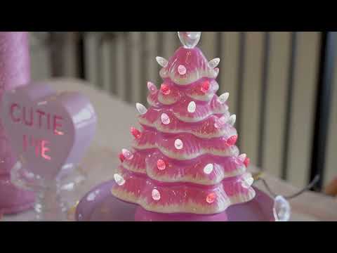 Load video: Miss Valentine Set of 3 Ceramic 4.1" Miniature Hot Pink Trees