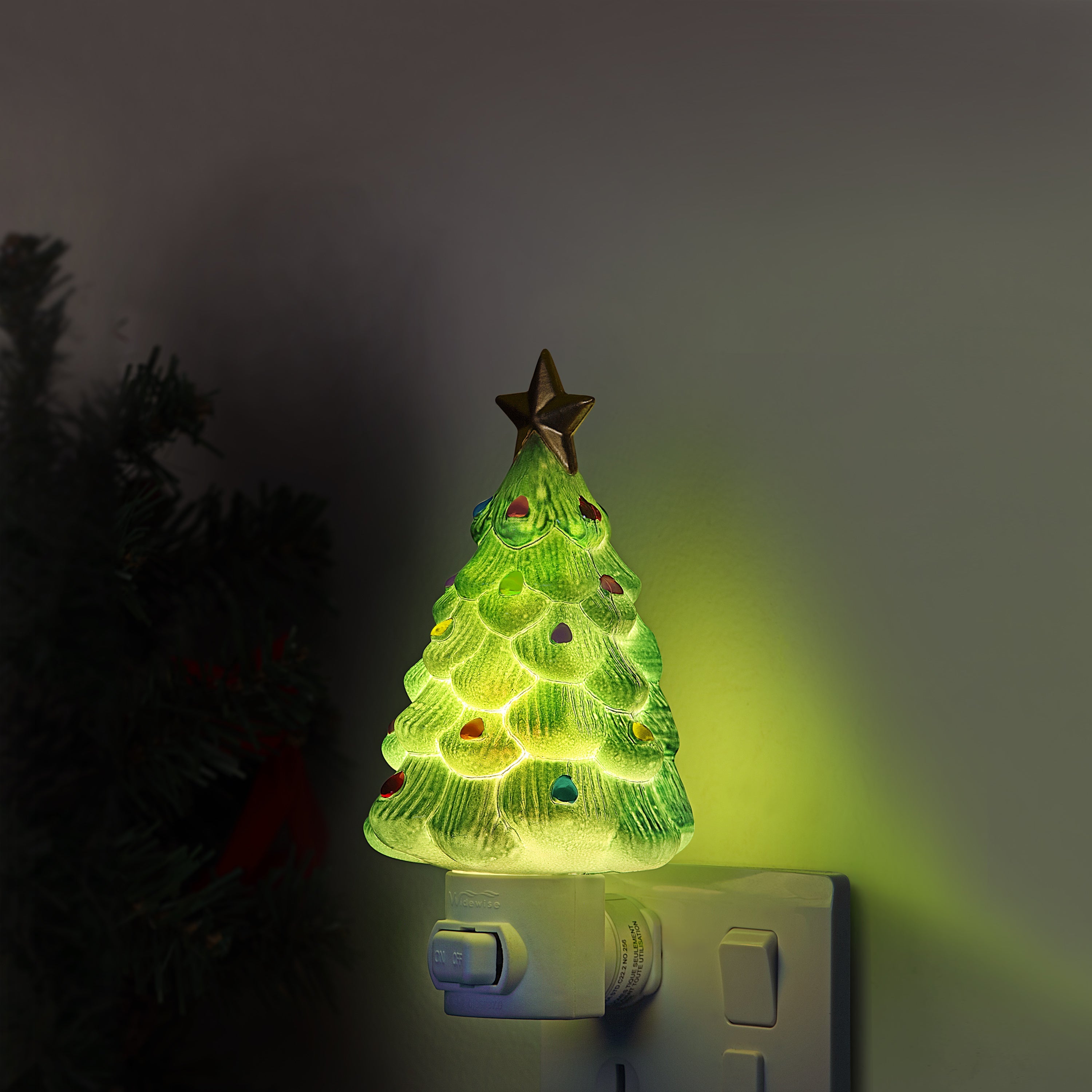 Shatterproof Night Light - Tree – Mr. Christmas