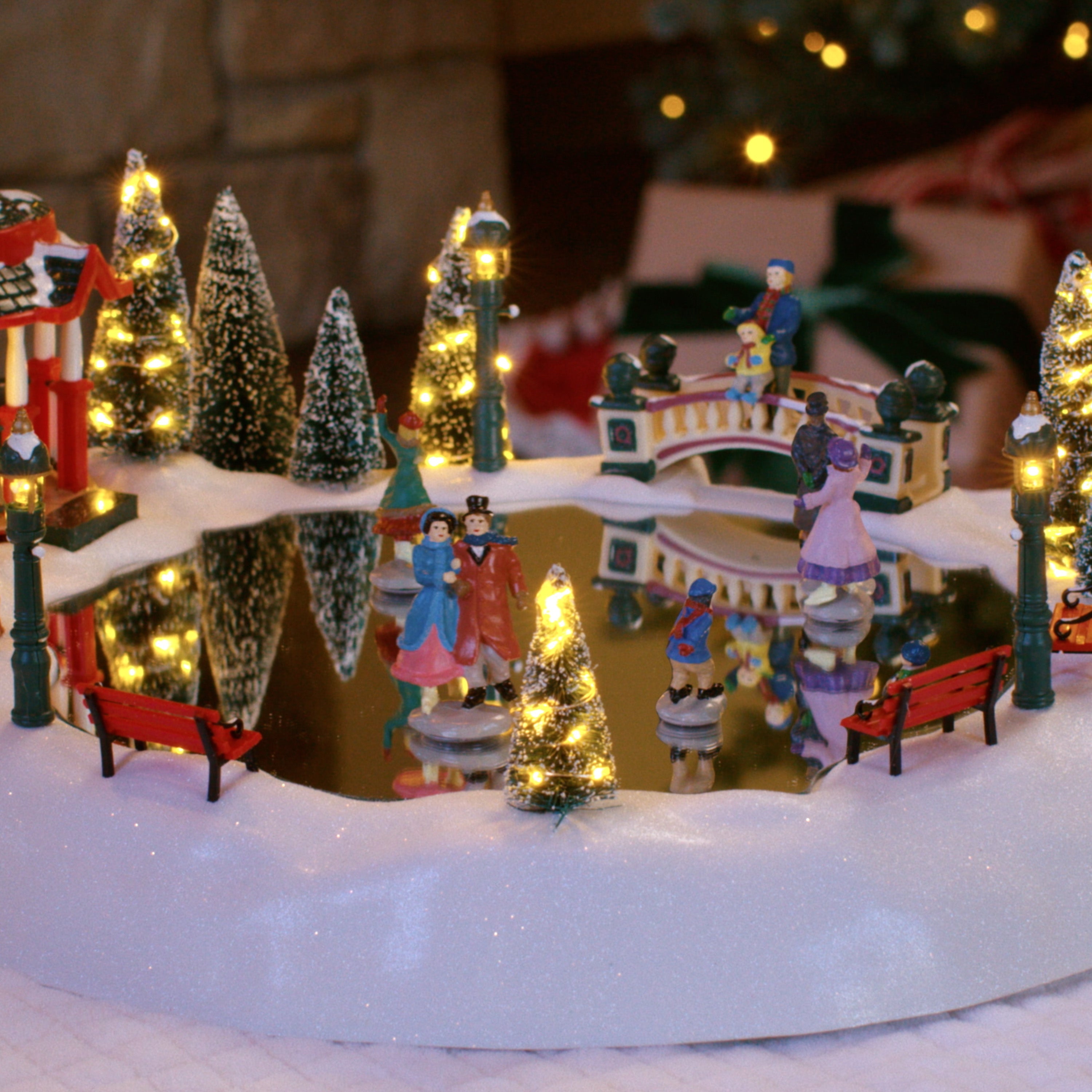 Winter Wonderland Christmas Skating Rink - Mr. Christmas